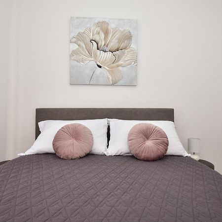Apartman Luka Igrane Bilik gambar